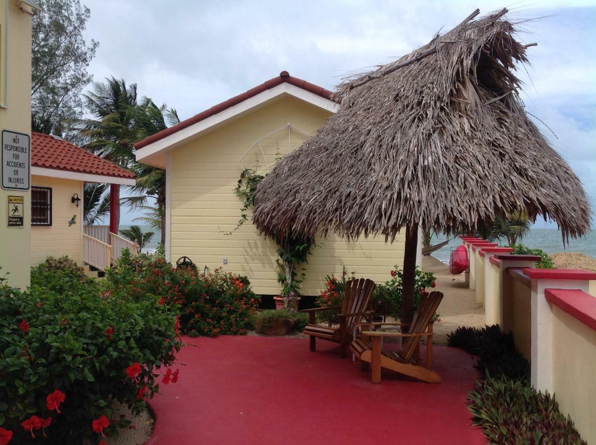 The White Horse Inn - Hopkins Village Beach Belize Bagian luar foto