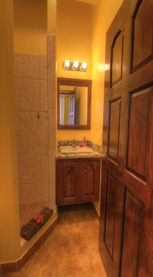 The White Horse Inn - Hopkins Village Beach Belize Bagian luar foto