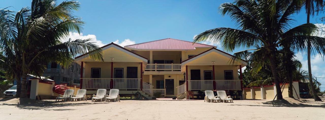 The White Horse Inn - Hopkins Village Beach Belize Bagian luar foto